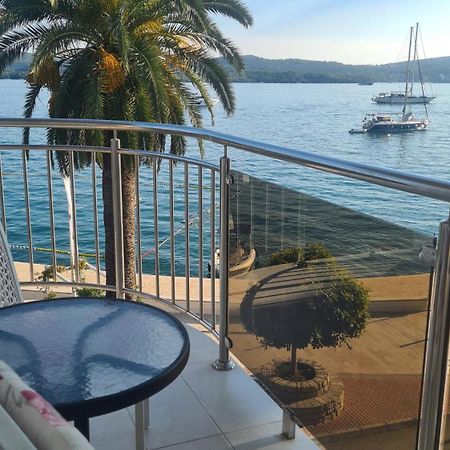 Chic Apartment In The City Center By The Sea Teodo Esterno foto